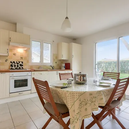 700m D'ares- Jardin Et Pins, Maison Pour 4a *