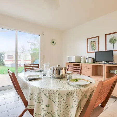 700m D'ares- Jardin Et Pins, Maison Pour 4