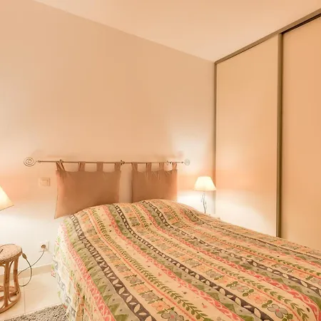 700m D'ares- Jardin Et Pins, Maison Pour 4 *